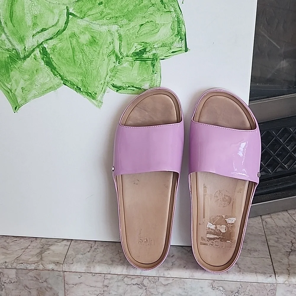 UGG sandals - Picture 1 of 6